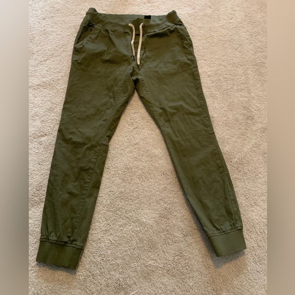 Mens size L army green jogger. Great condition - Picture 1 of 4